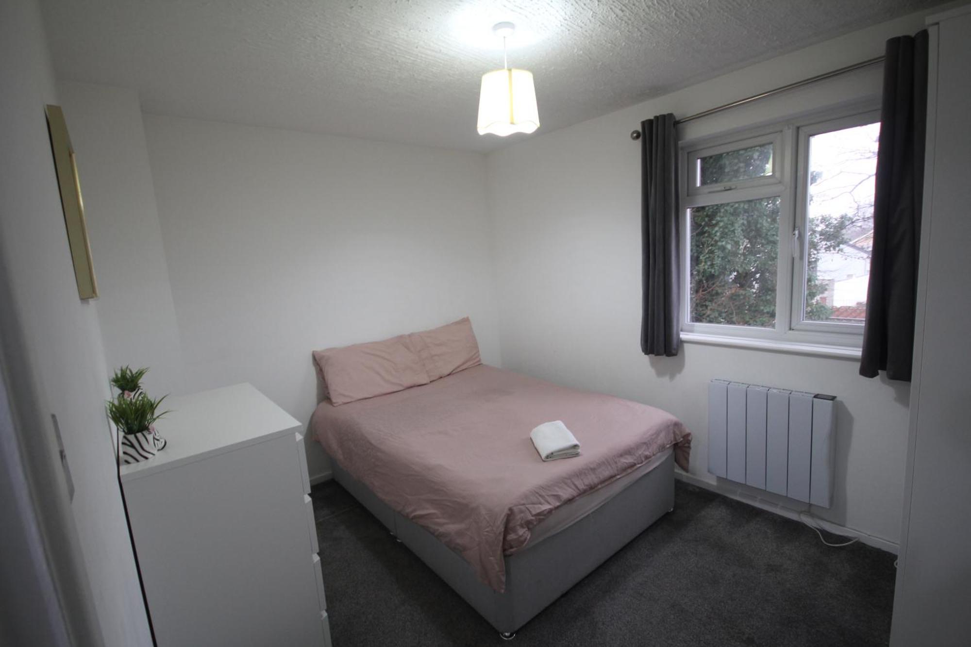 Apartment Wooburn Place Hillingdon