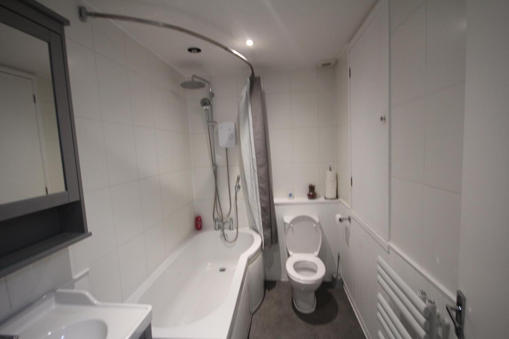 Wooburn Place * Hillingdon